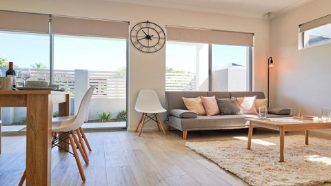 Quiet Garden City Unit - Free WiFi & Parking - Stays Accommodation 1