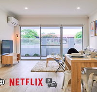 Quiet Large Balcony Living - Stays Accommodation