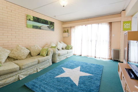 Quinns Beach Stay One - Stays Accommodation 1