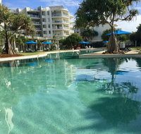 Ramada Resort Studio Split Queen Electric Adjustable Bed