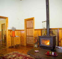 Red Tractor Retreat - Stayed