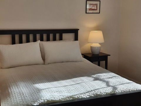 Redruth - 2 Bedroom Cottage Situated In Wandiligong - Stayed 3