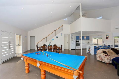 Relax At Falcon By The Bay - Stays Accommodation 1