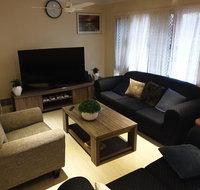 Retro Style Home Stay - Stays Accommodation