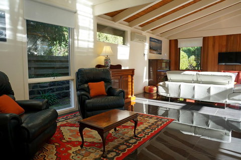 Rip Tide - Stays Accommodation 3