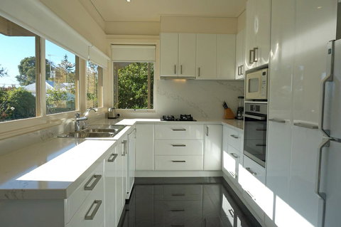 Rip Tide - Stays Accommodation 0