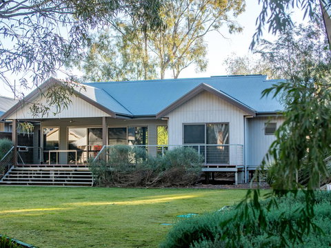 Riverspa Apartments - Stayed 1