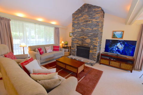 Rocky Mountain Cottage - Stayed 1
