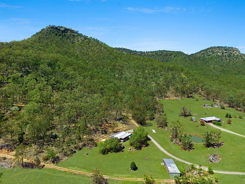 Rosa Estate In Broke - Two 3br House In Walking Distance To Cellar Doors - Stays Accommodation 2