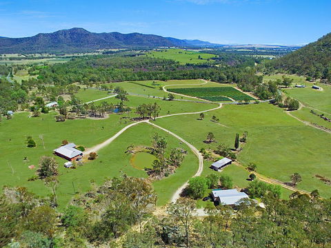 Rosa House In Broke, 4br House In Walking Distance To Cellar Doors - Stays Accommodation 1