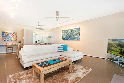 Saltwater Suites - 1,2 & 3 Bed Waterfront Apartments - Stayed 1