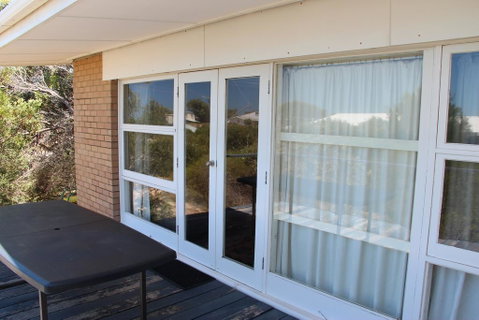 Sand N Sun Beach House - Stays Accommodation 3