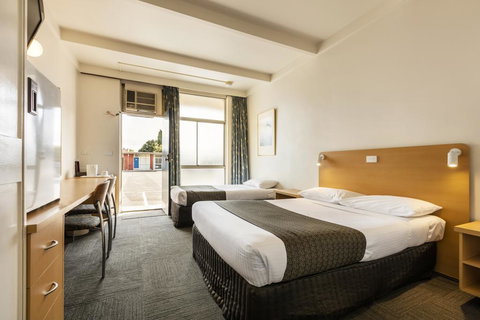Sandbelt Club Hotel - Stays Accommodation 2