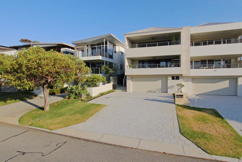 Sapphire Blue Apartment - Stays Accommodation 2