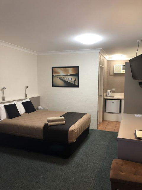 Sapphire City Motor Inn - Stayed 1