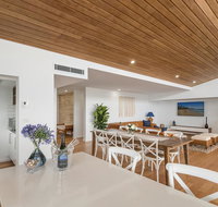 Sea la Vie 2 Luxury Apartment in Coffs Harbour Jetty with pool views and walking distance to the beach - Stayed