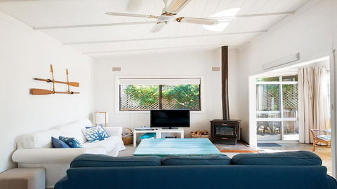 Sea Urchin, 9 Sandy Point Road - Stays Accommodation 0