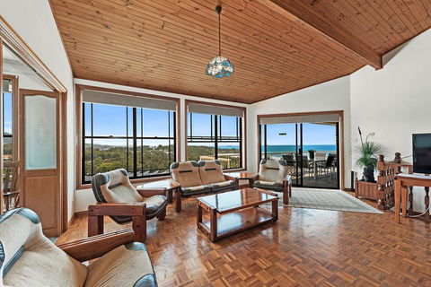 Seascape At Diggers Beach - Stayed 3