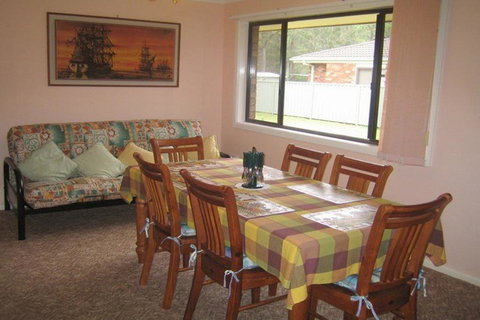 SEASCAPE In NARRAWALLEE - Stayed 3