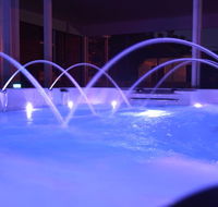 Semaphore Sea Breeze - Family Beach-Heated Pool Holiday - Stays Accommodation