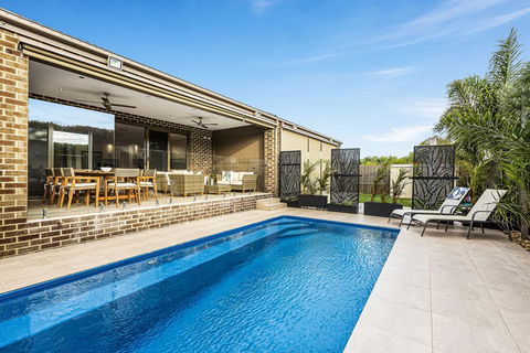 Serenity On Seaview Boutique Retreat With Pool By The Beach - Stayed 0