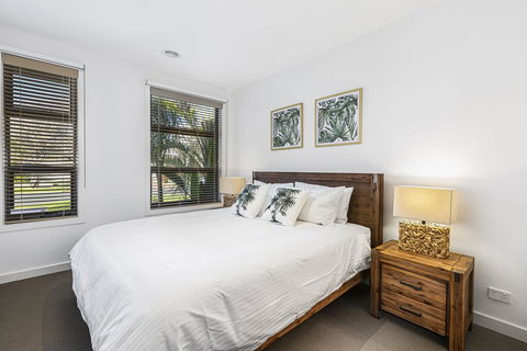 Serenity On Seaview Boutique Retreat With Pool By The Beach - Stayed 2
