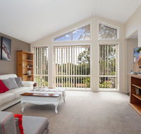 Serenity' 7 Mulloway Place - Peaceful house with air con Netflix  WIFI - Stays Accommodation