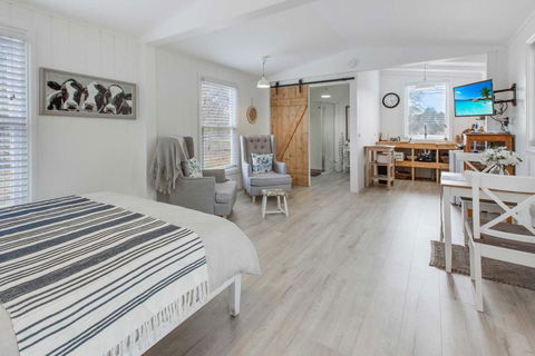 Shearers Cottage - Pet Friendly Holiday Accommodation - Stayed 3