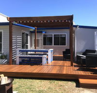 Shellharbour Beach Cottage - walk onto Patrolled beach with flags in summer - Stayed