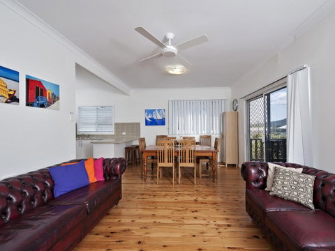 Short Street, 4, The Beach Cottage - Stayed 0