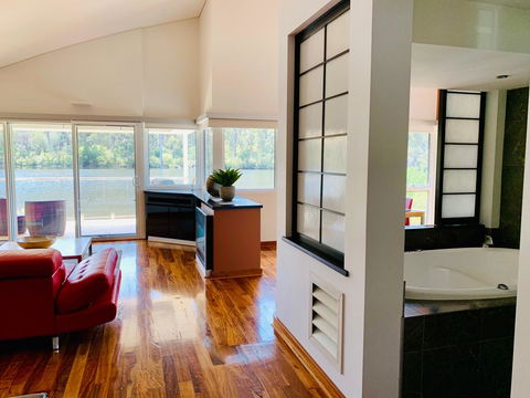 Silkwood Estate - Stayed 3
