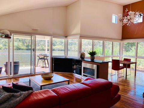 Silkwood Estate - Stayed 1
