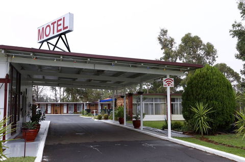 Silver Oaks Motel - Stayed 1