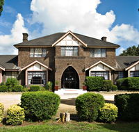 Sir Francis Drake - Stays Accommodation