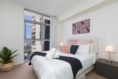 SK2 - 3BR With Pool Gym Steam Room In Story Bridge - Stays Accommodation 0