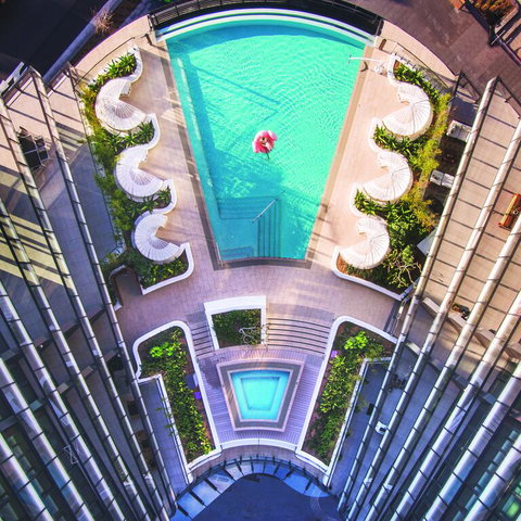 SKYE Suites Green Square - Stayed 3