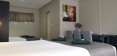 Smerdon Lodge Motel - Stays Accommodation 2