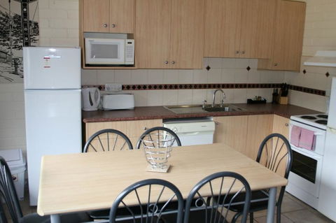 Snow Ski Apartments 14 - Stays Accommodation 1