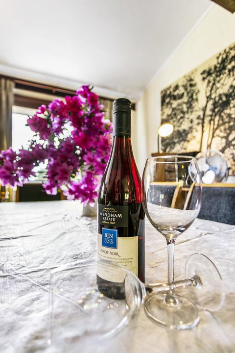 Solitary View - Stayed 3