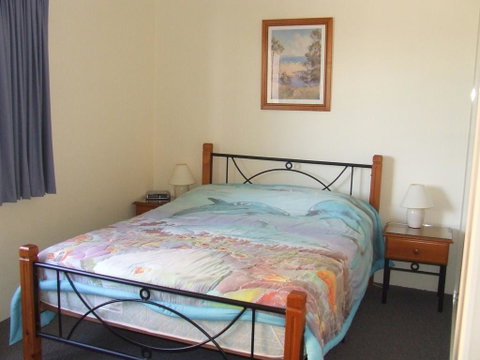 South Pacific, Unit 2/13-15 Shoal Bay Road - Stayed 1