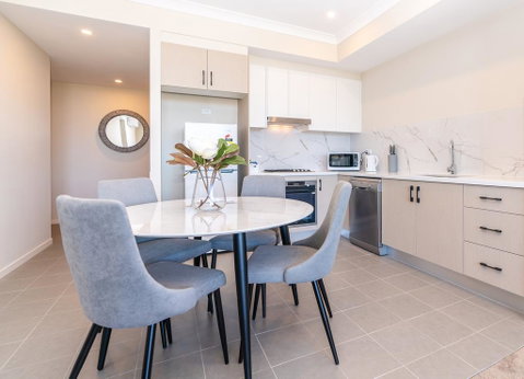 SP246-Brandnew Modern Apt In Penrith With Parking - Stayed 3