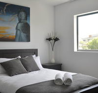 Spacious 2 Bed 2 Bath Unit - LUMA APARTMENTS - Stays Accommodation