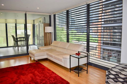 Spacious Apartment In The Heart Of Melbourne's CBD - Stayed 1