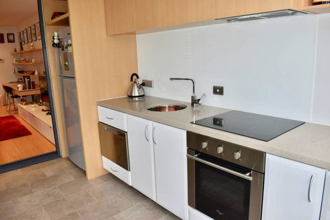 Spacious Apartment In The Heart Of Melbourne's CBD - Stayed 3