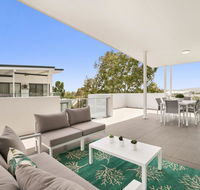 Spacious apartment with generous entertaining - Stays Accommodation