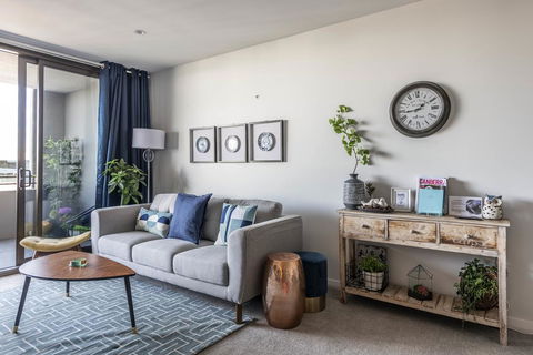 SPACIOUS BRAND NEW // 1BR // IN GORGEOUS BARTON - Stayed 2