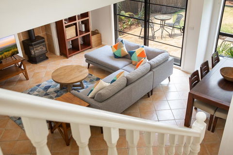 Spacious Home In The Heart Of Avalon Beach - Stayed 2