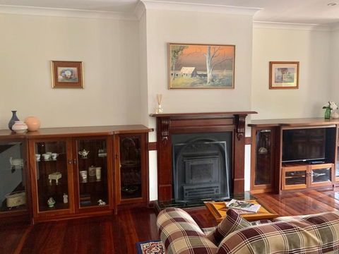 Spacious, Clean , Relaxing Country Escape Perfect For Large Groups And Families - Stayed 2