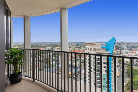 SPIRE - Fast Internet Monthly Stays W Carpark - Stays Accommodation 3