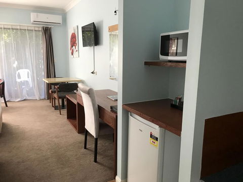 Springwood Motor Inn - Stays Accommodation 3